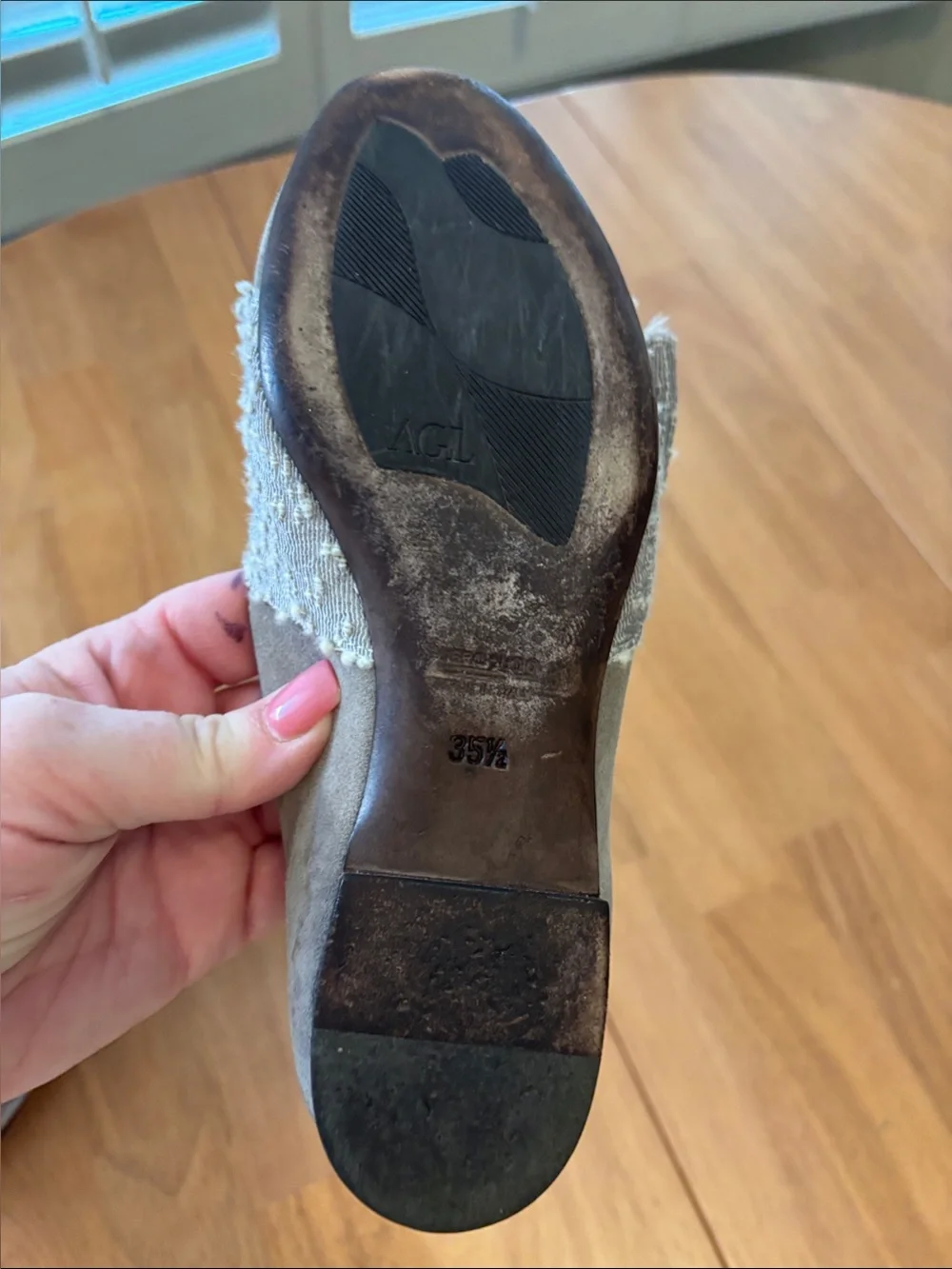 AGL Gray Suede Flats with Oversized Bow Accent ~ 35 1/2/US 5.5/6 ~ Made in Italy
